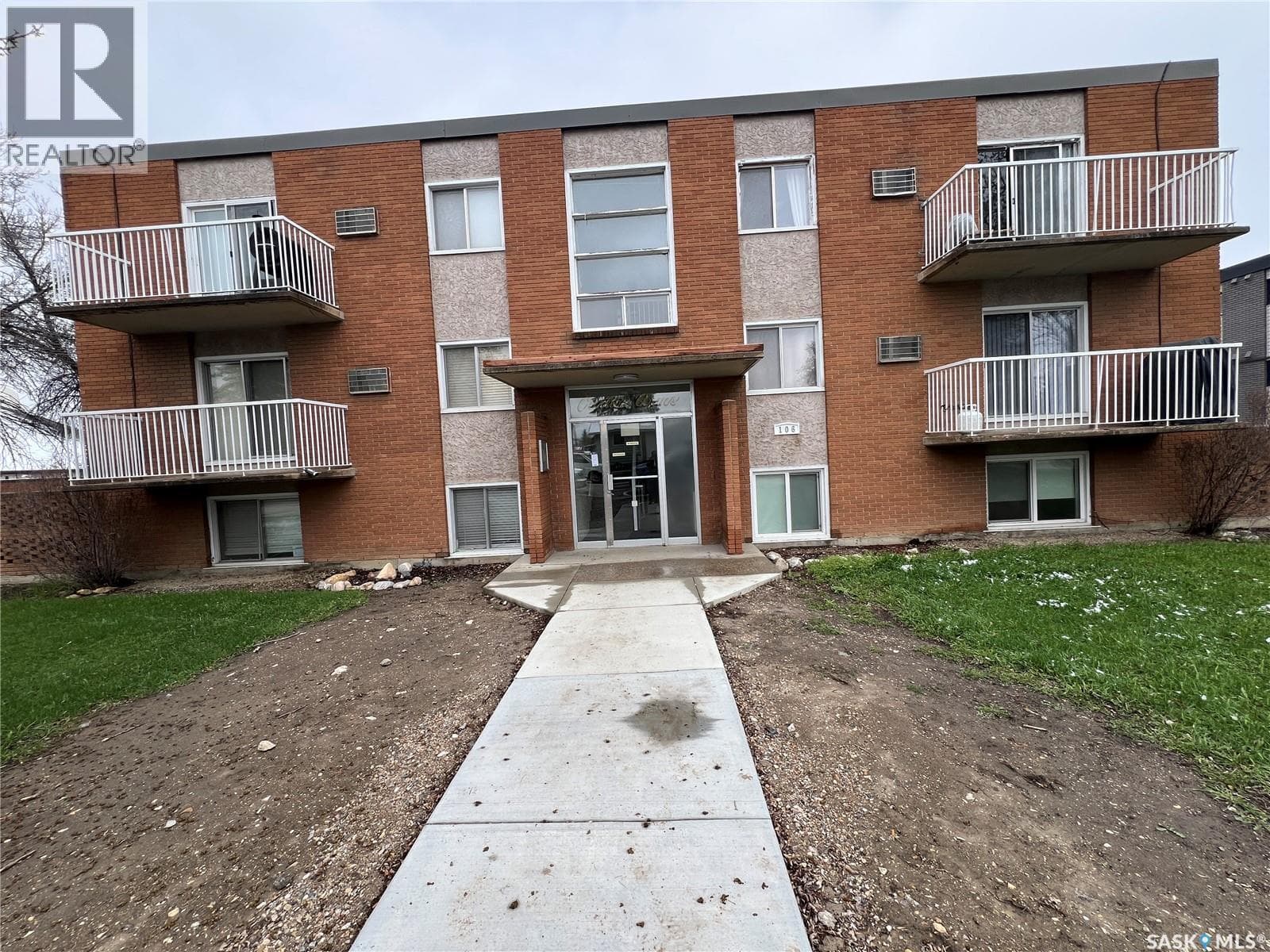 25 106 104th STREET W