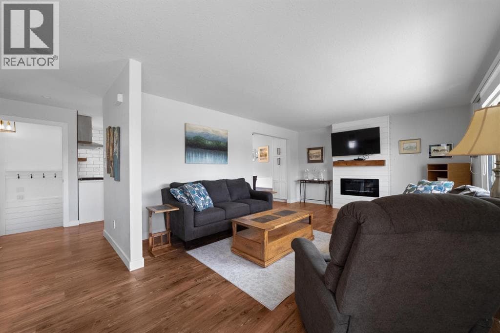 6306 44A Avenue — photo 3