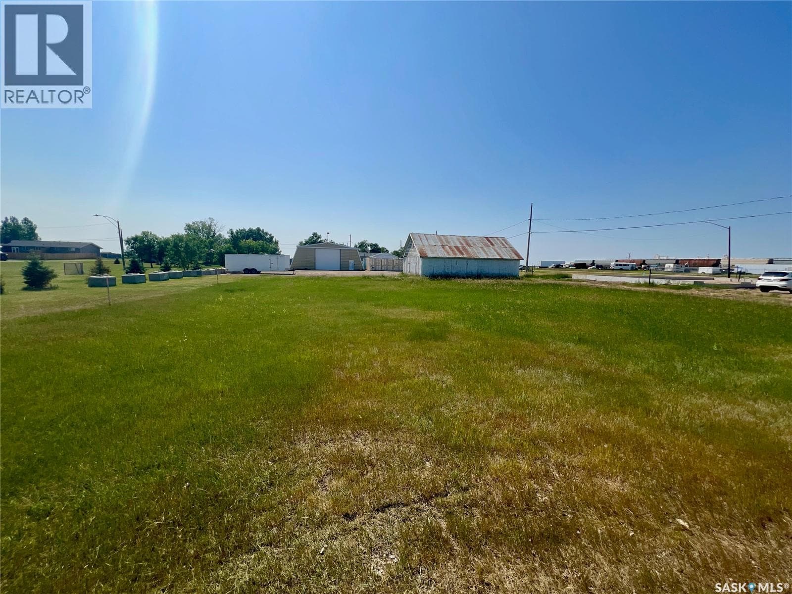 209 Coteau STREET — photo 2