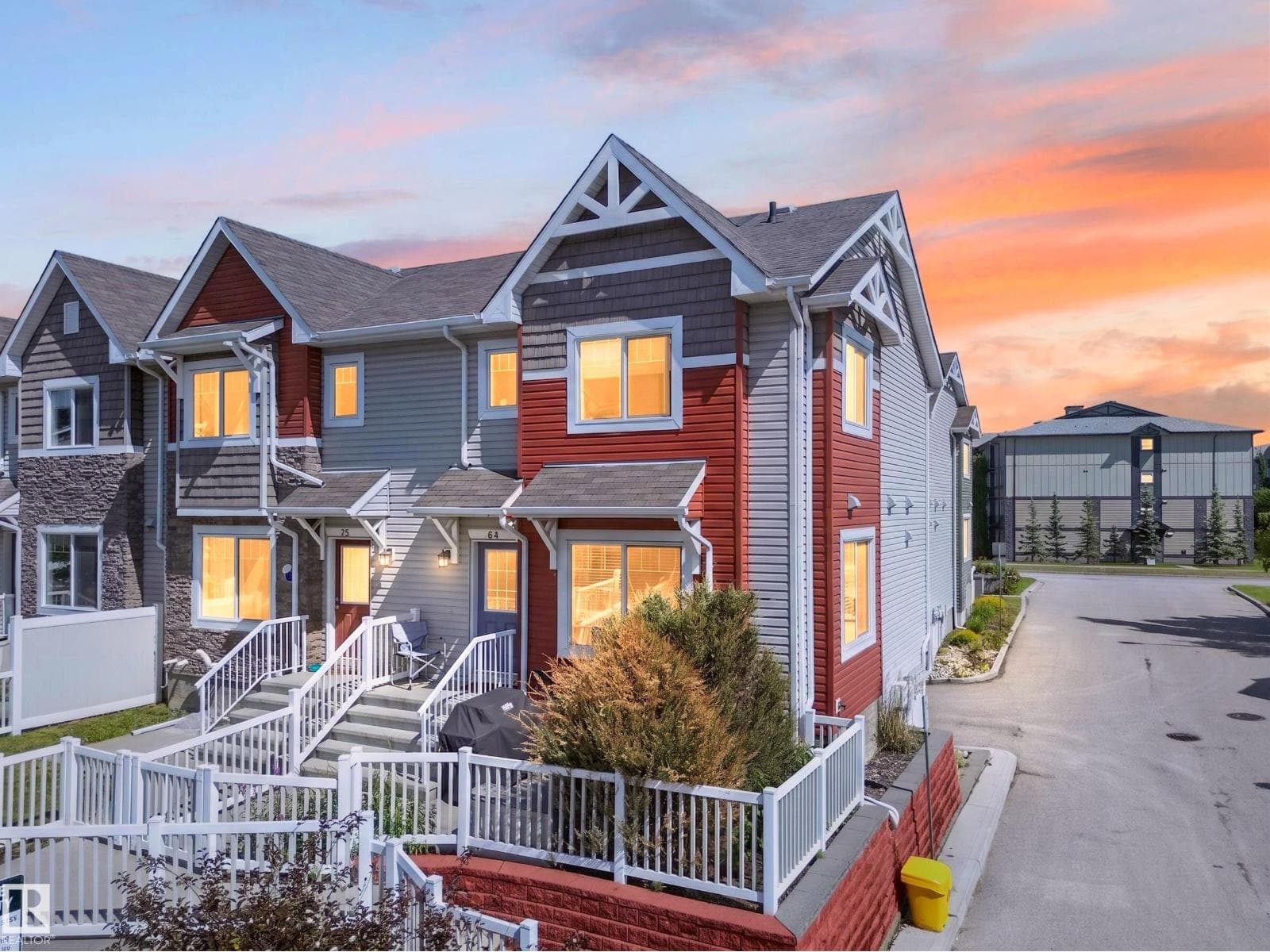 #64 655 TAMARACK RD NW
