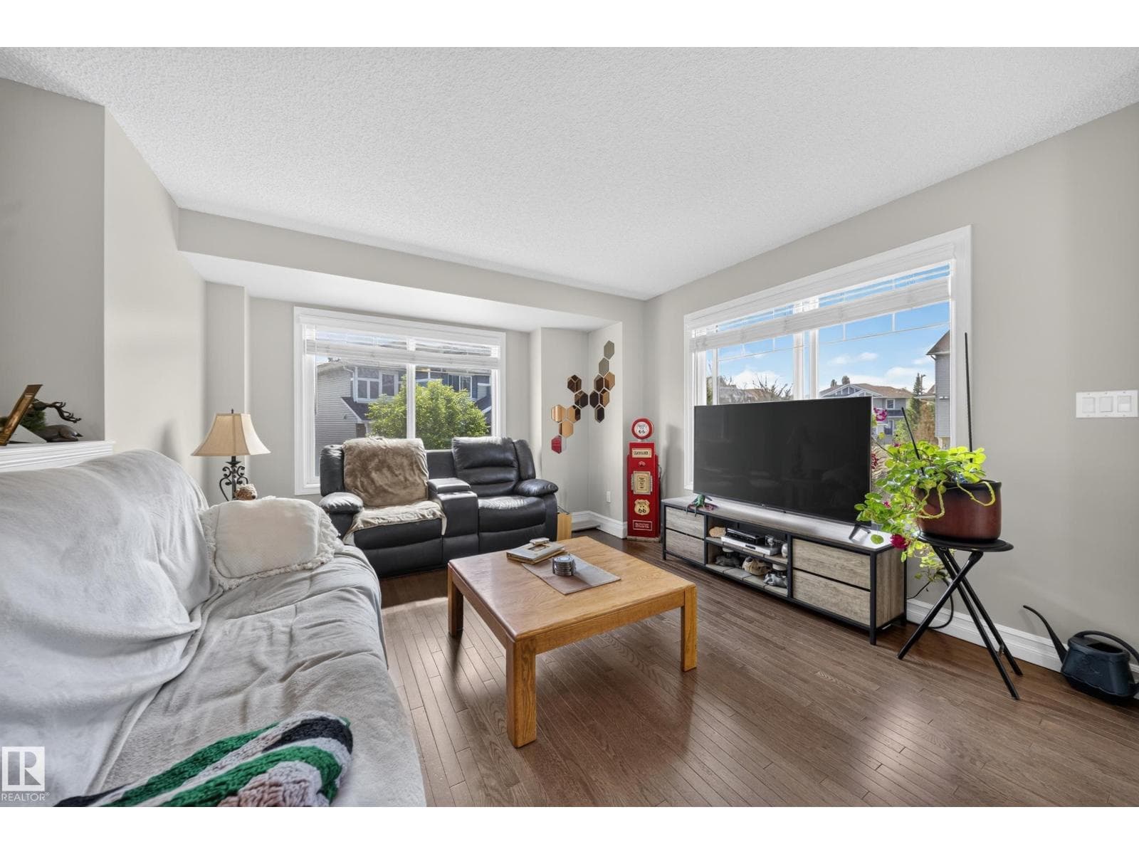#64 655 TAMARACK RD NW — photo 4