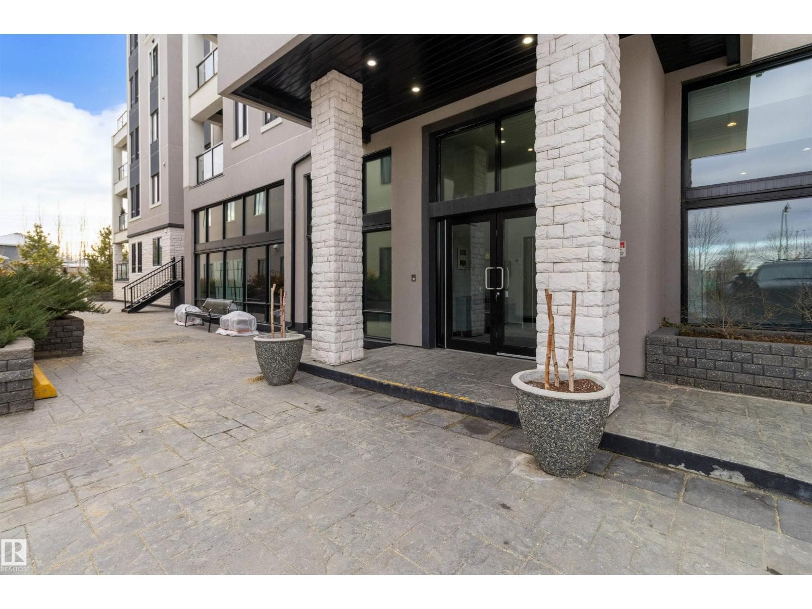 #408 1350 WINDERMERE WY SW — photo 4