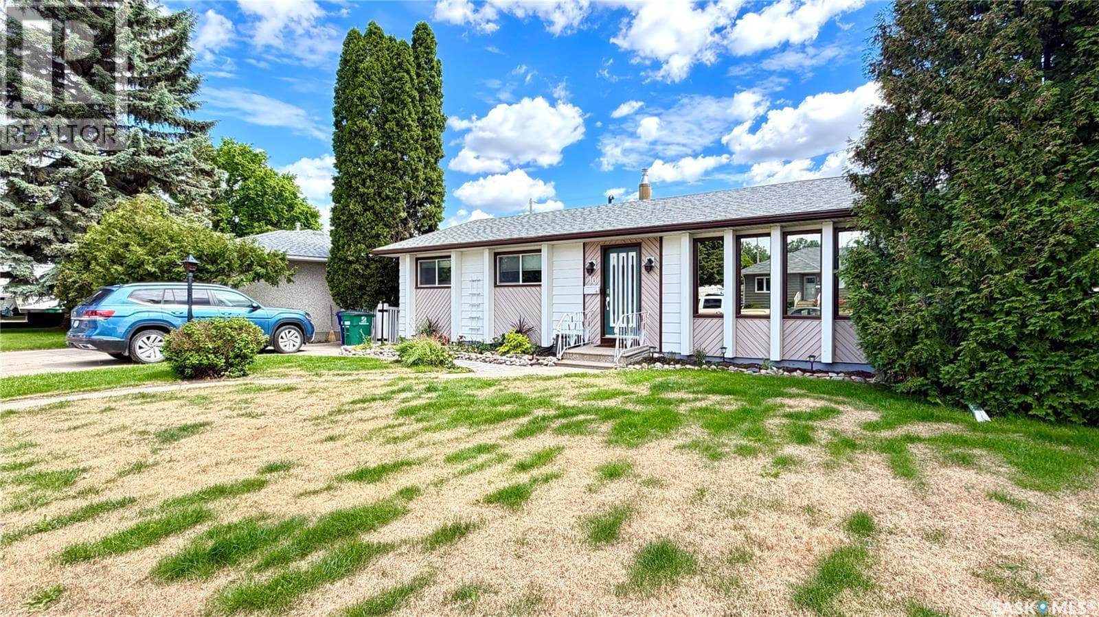 10 Stewart AVENUE — photo 3
