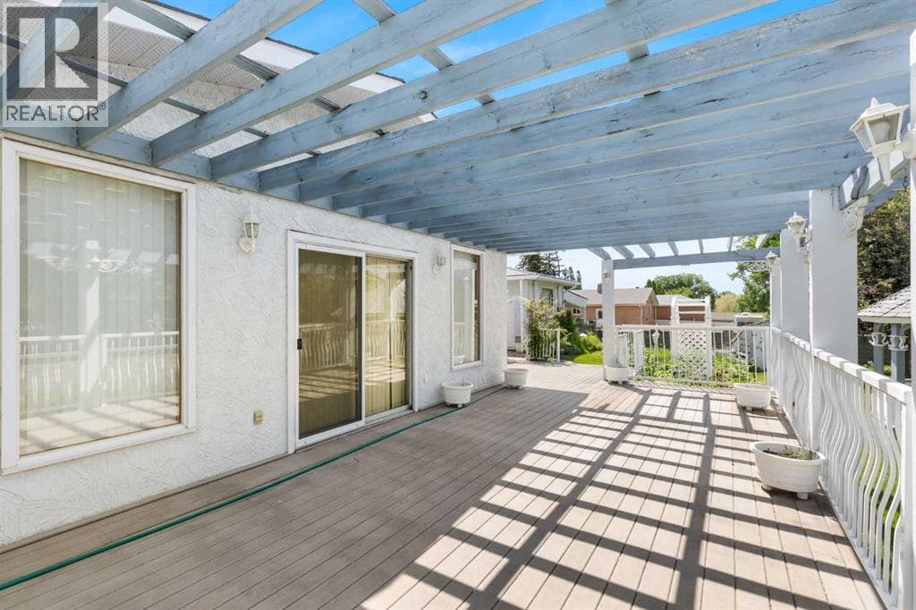 334 5 Street SE — photo 5