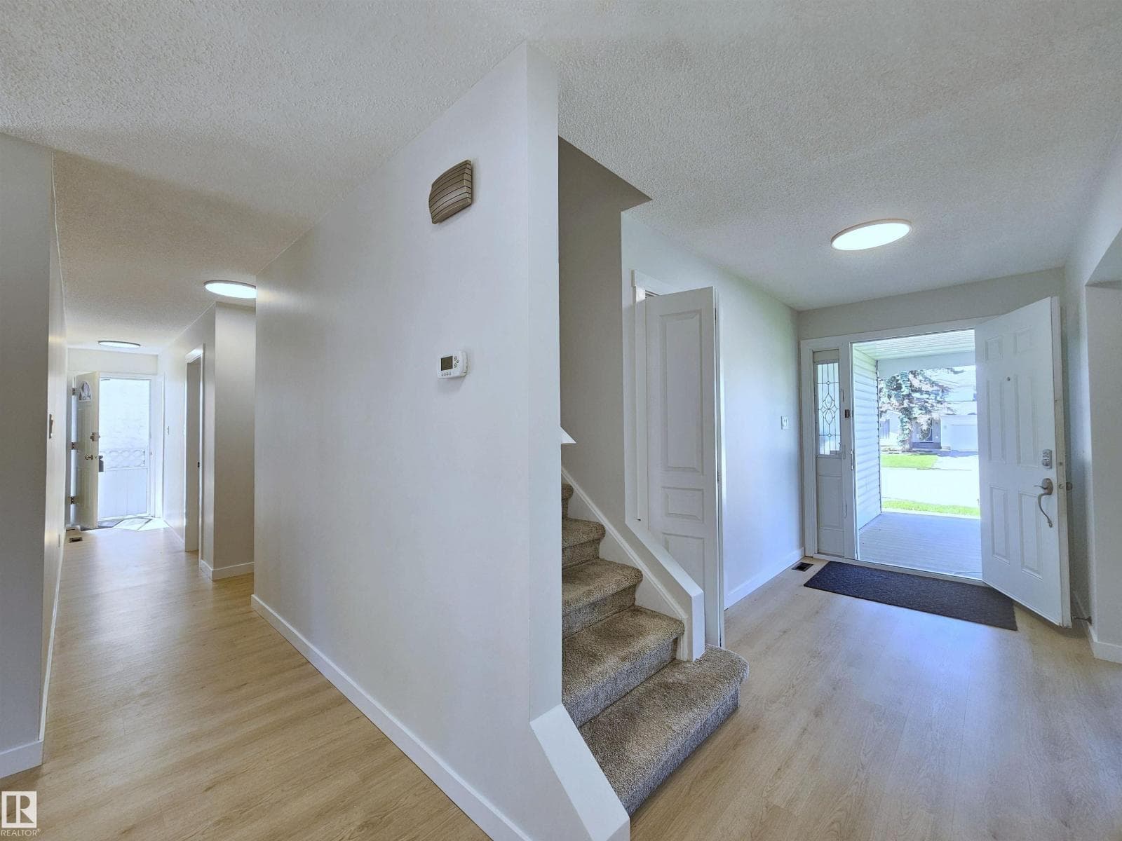 8011 182A ST NW — photo 3