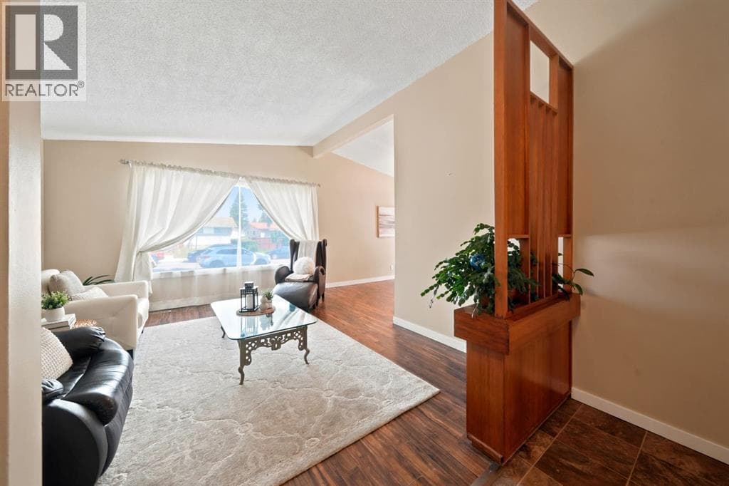 4233 33 Street — photo 3
