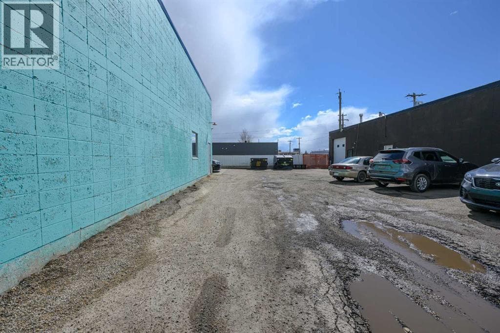 10013 110 Avenue — photo 2