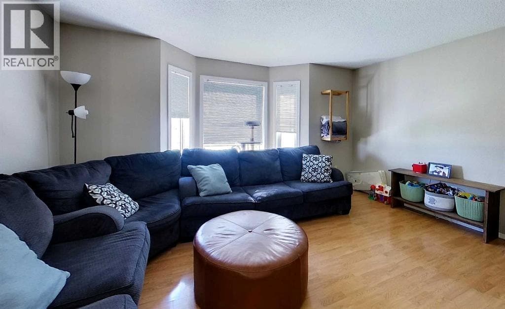 5804 12 AVE — photo 2