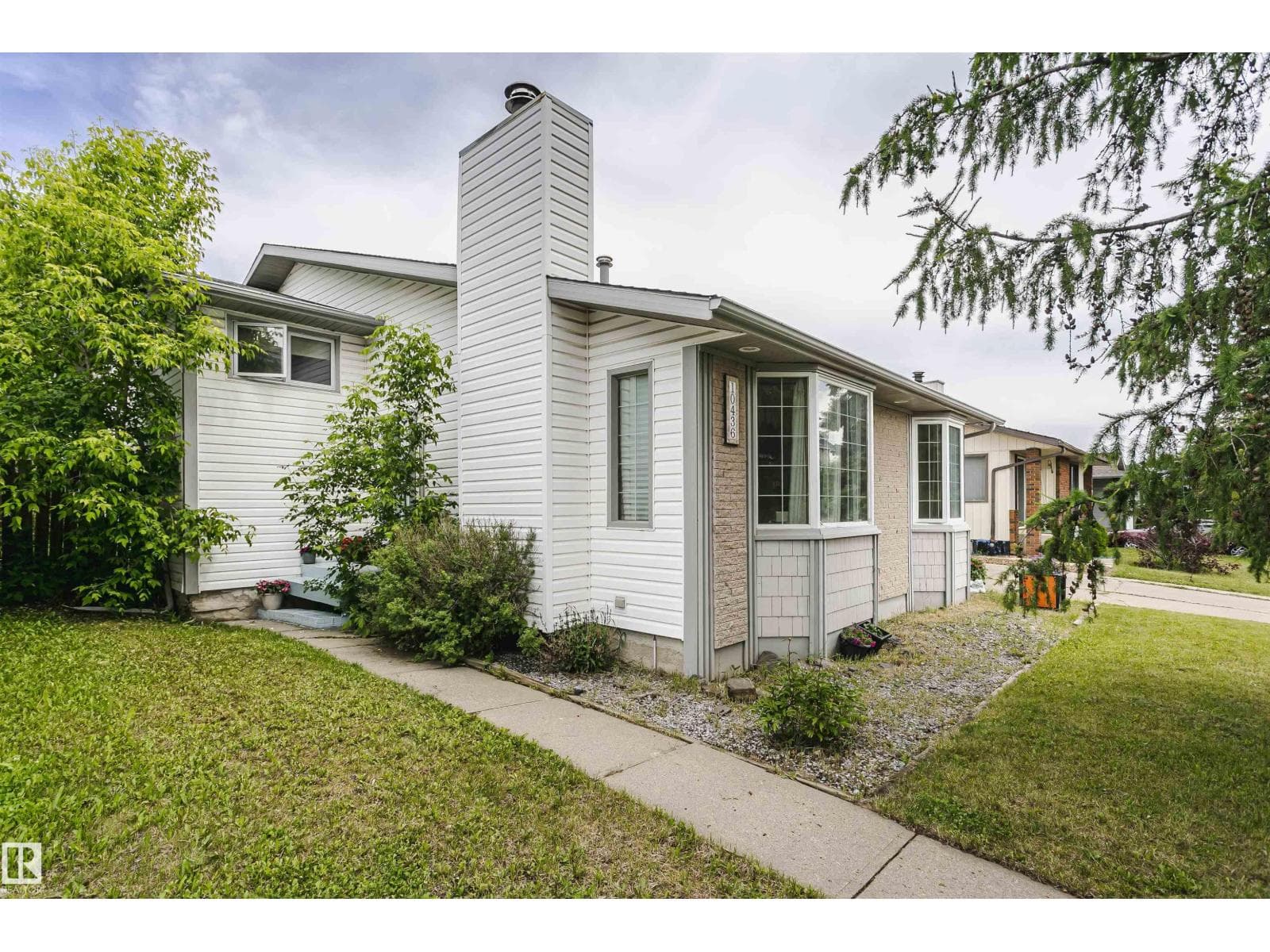 10436 26 AV NW
