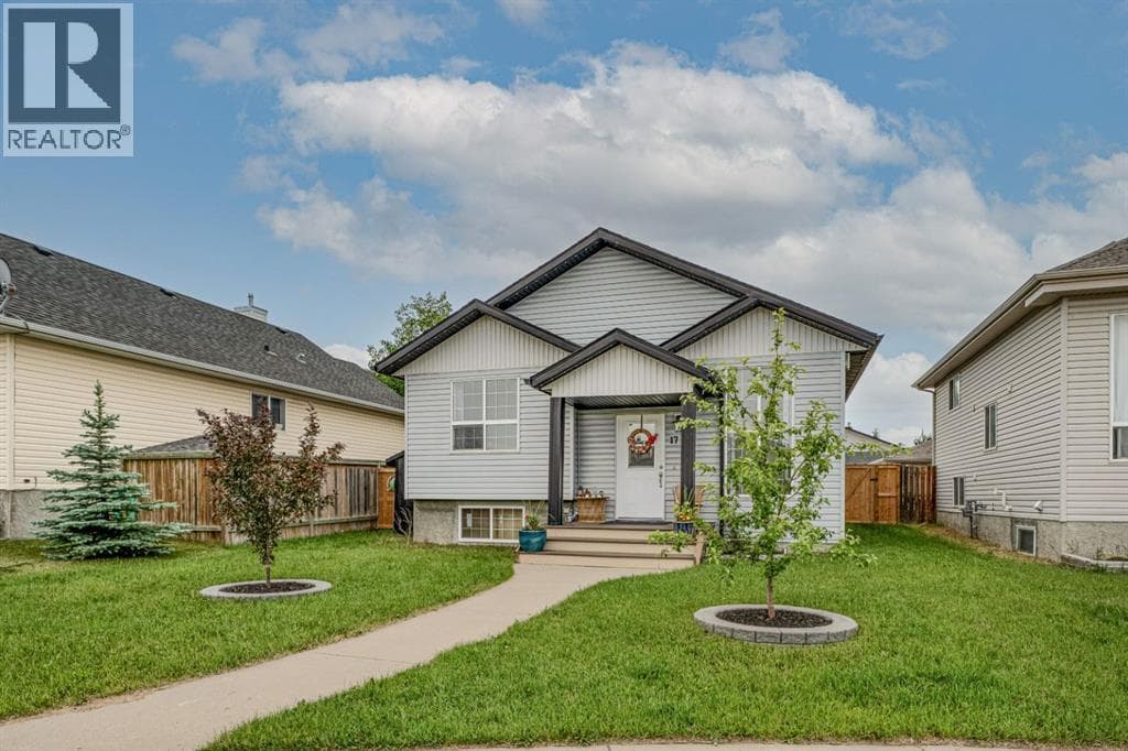 17 Sunrise Close SE — photo 3