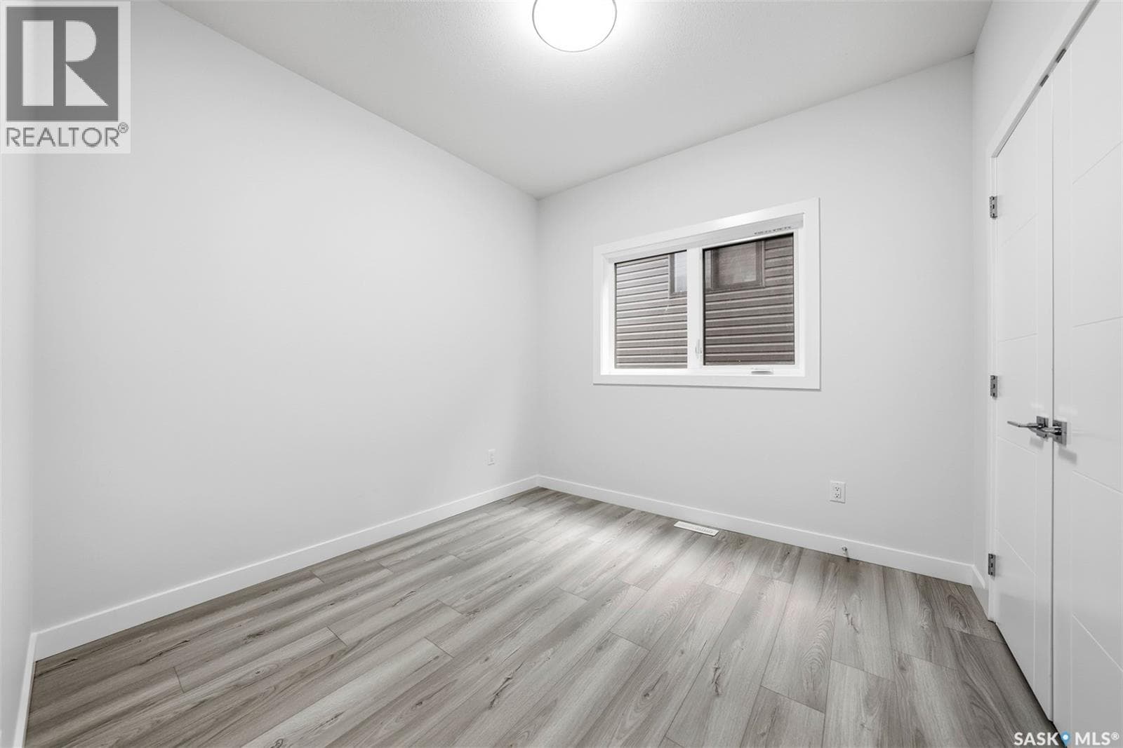 534 Sharma CRESCENT — photo 3