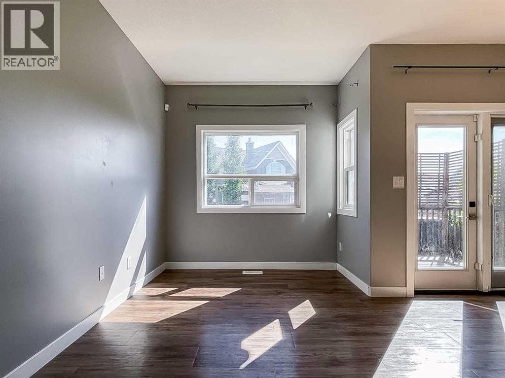 210 Athabasca Avenue — photo 4