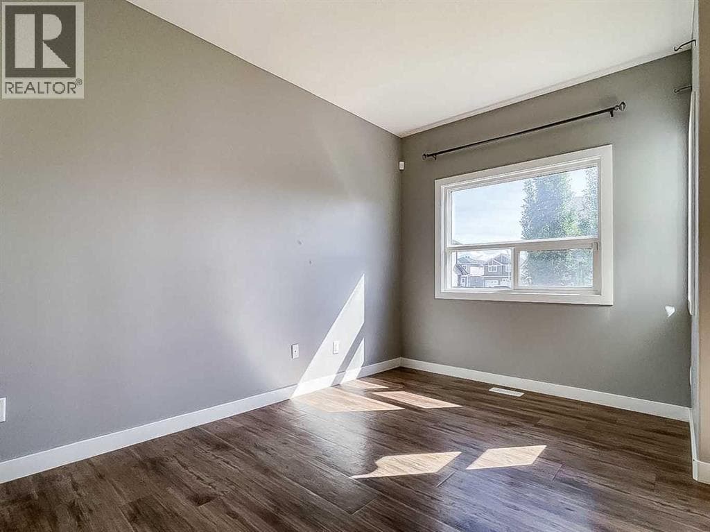 210 Athabasca Avenue — photo 5