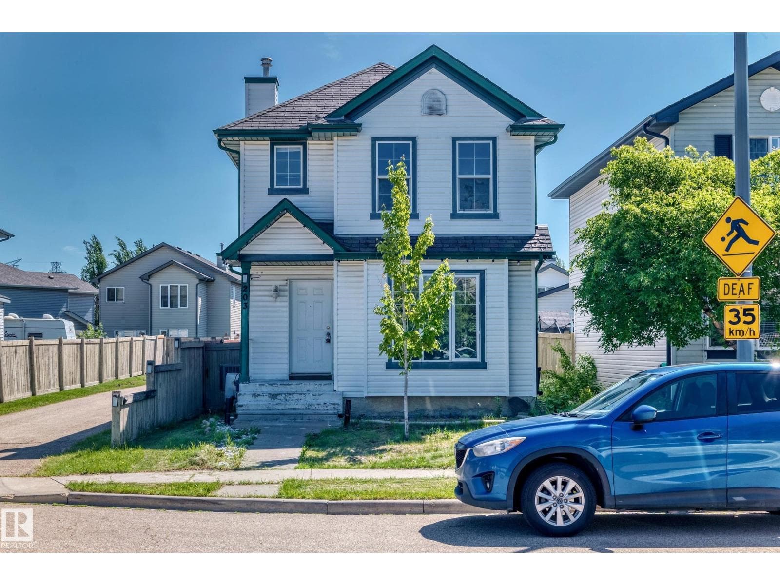 203 84 ST SW — photo 2