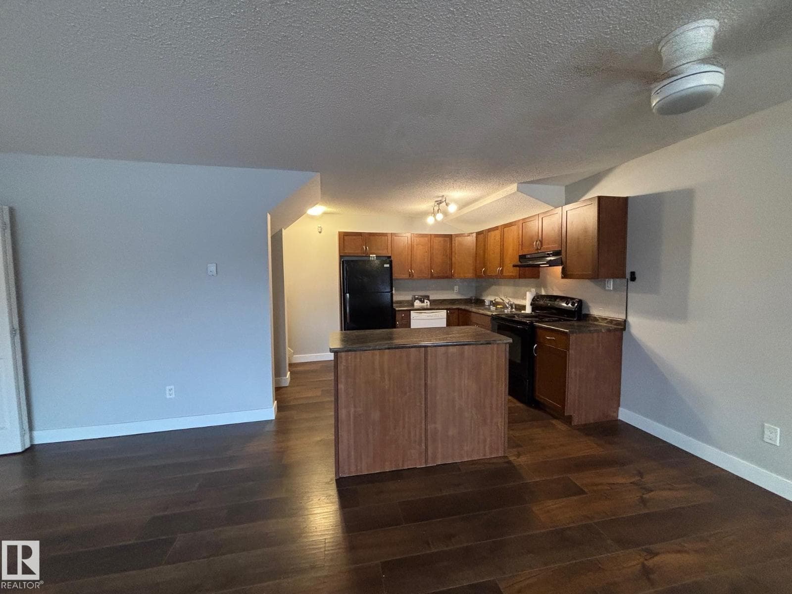 #40 13590 38 ST NW — photo 5