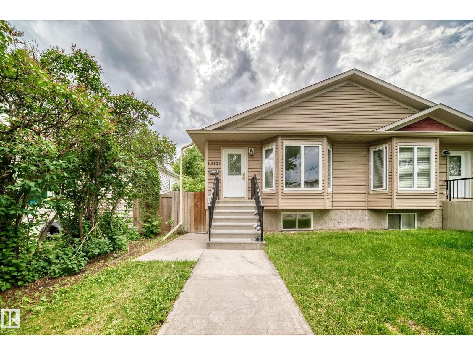 12124 122 ST NW