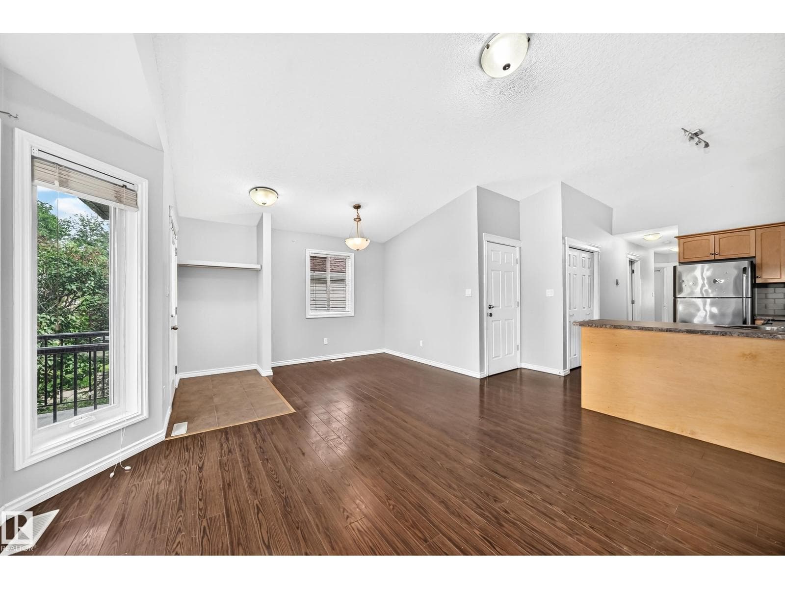 12124 122 ST NW — photo 5