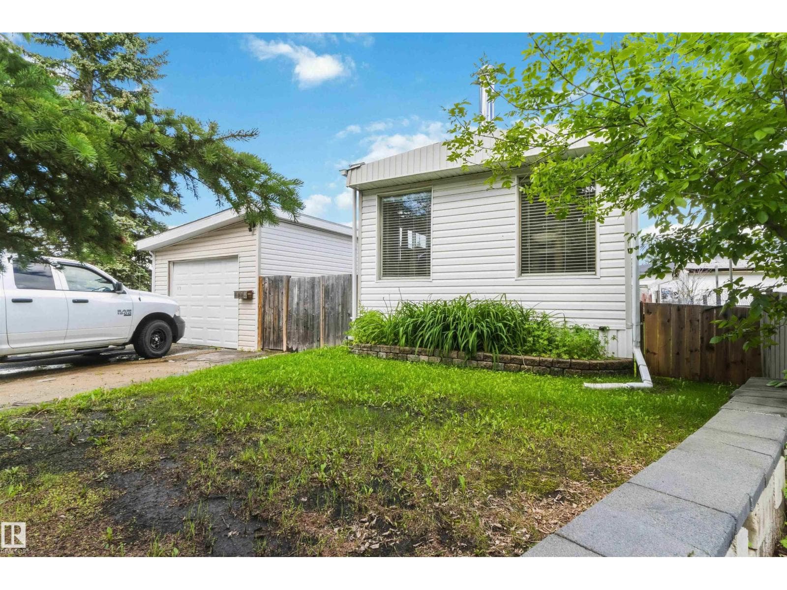 372 Evergreen PA NW NW