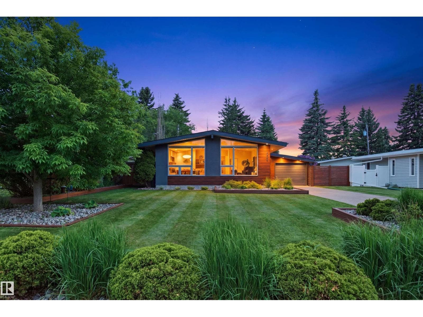 6905 102A AV NW