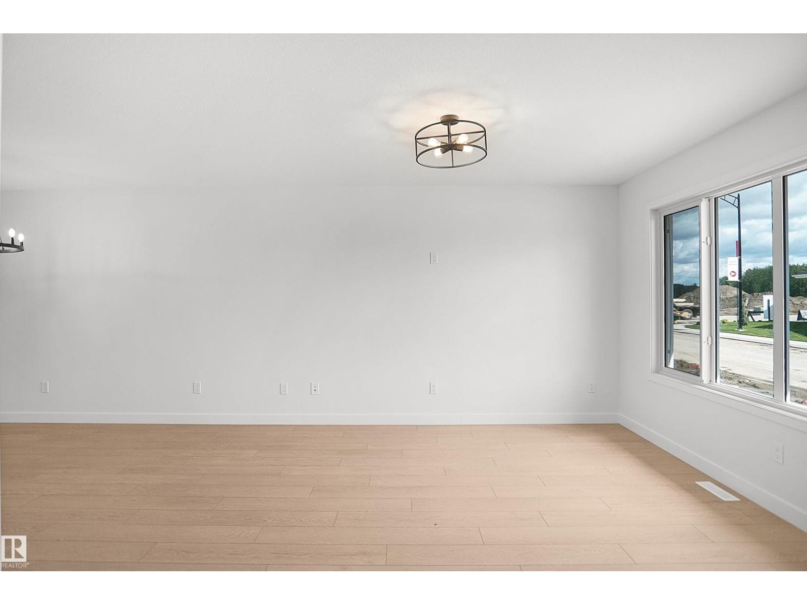 22529 83A AV NW — photo 3