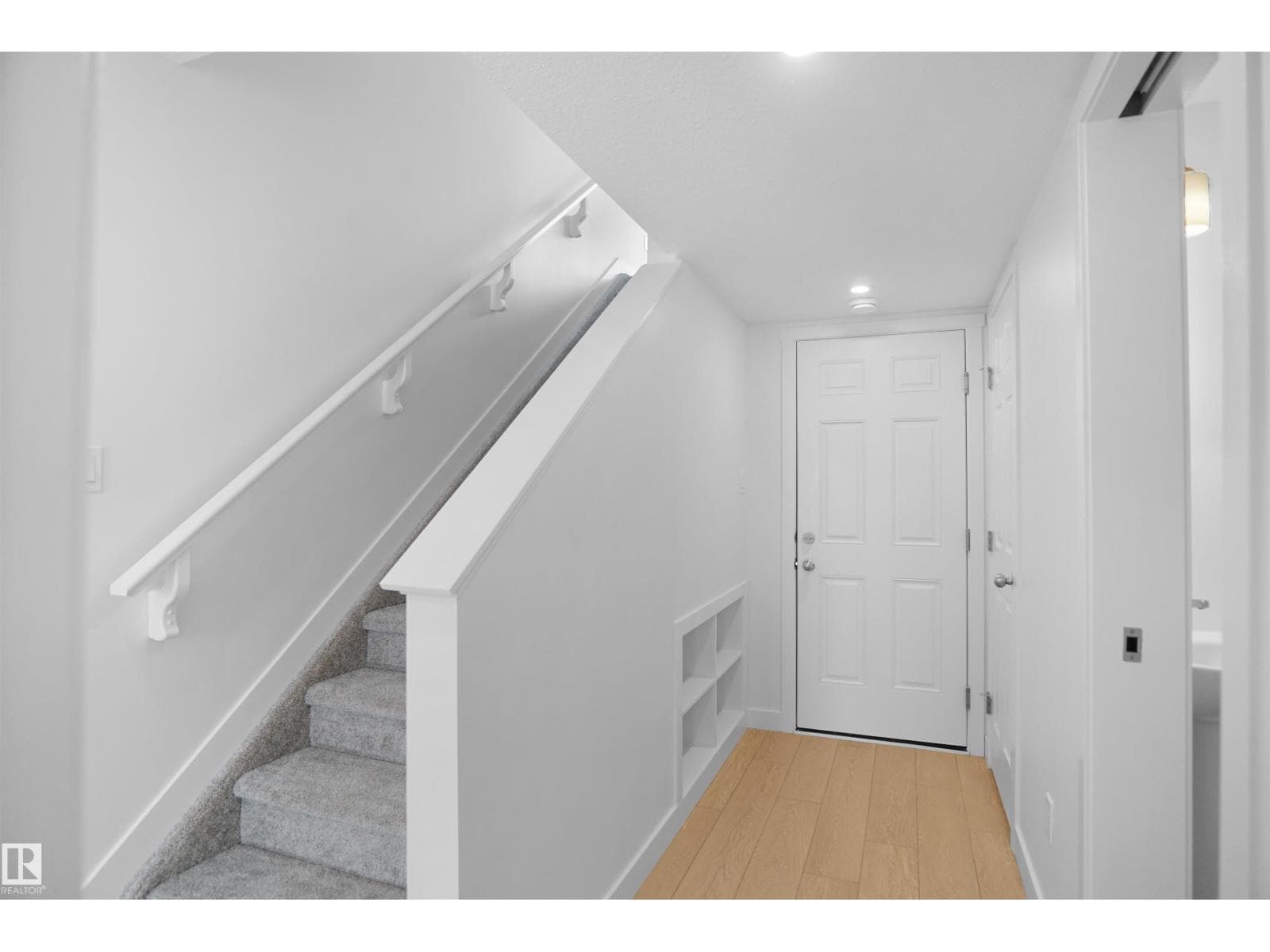 21034 24 AV NW — photo 5