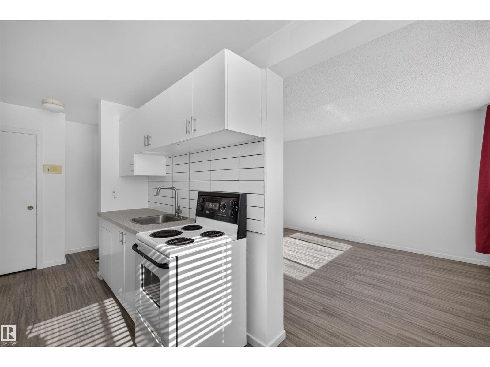 #6 10230 122 ST NW NW — photo 5