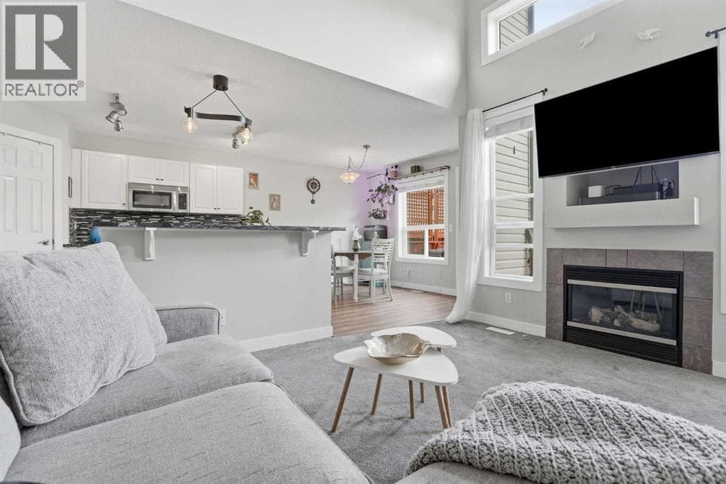 4 bed 4 bath single family at 121 Canoe Square SW — $524,900 — photo 11