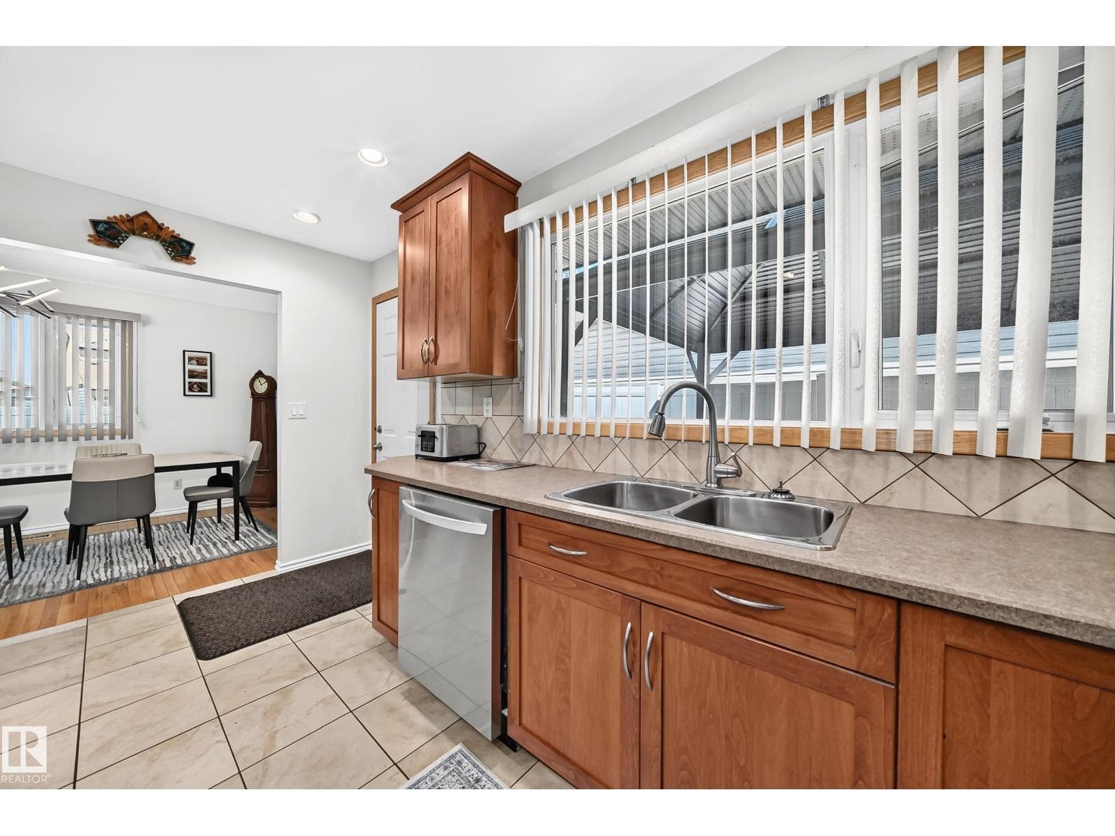 3 bed 2 bath single family at 11708 138 AV NW NW — $439,900 — photo 10