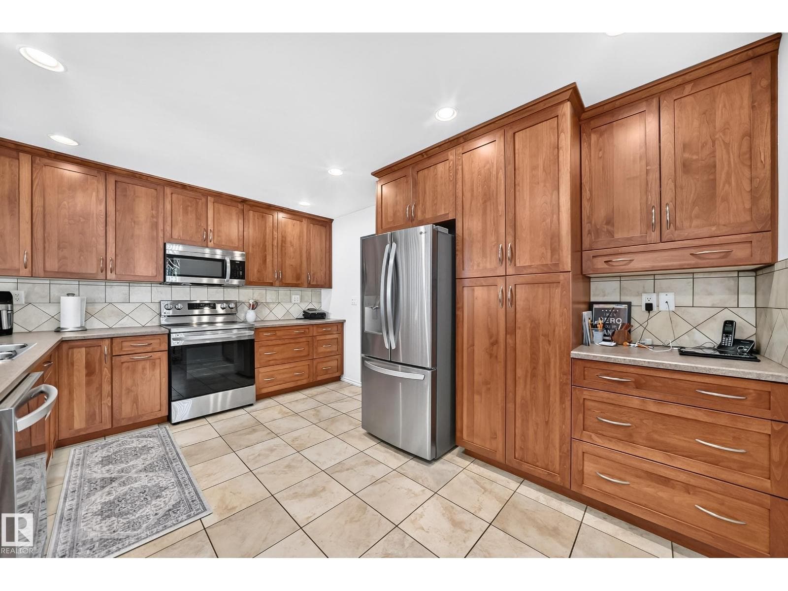 3 bed 2 bath single family at 11708 138 AV NW NW — $439,900 — photo 11
