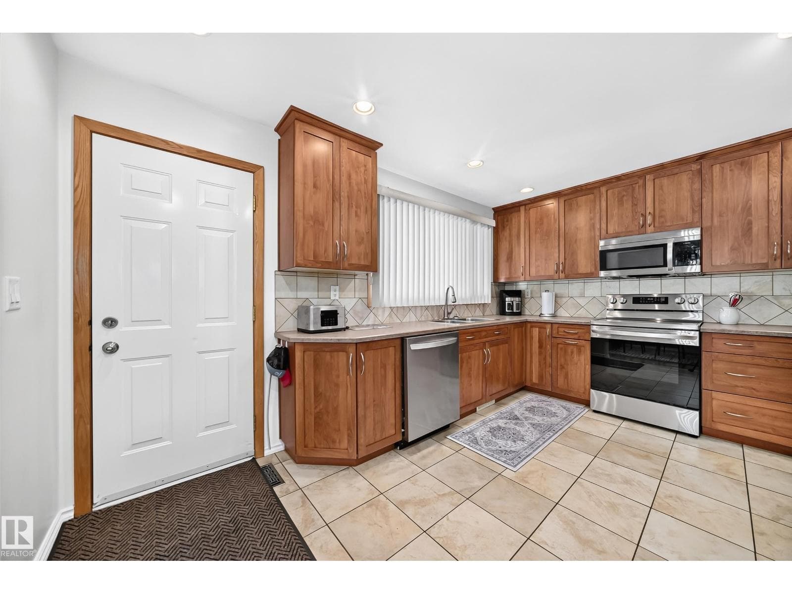 3 bed 2 bath single family at 11708 138 AV NW NW — $439,900 — photo 12