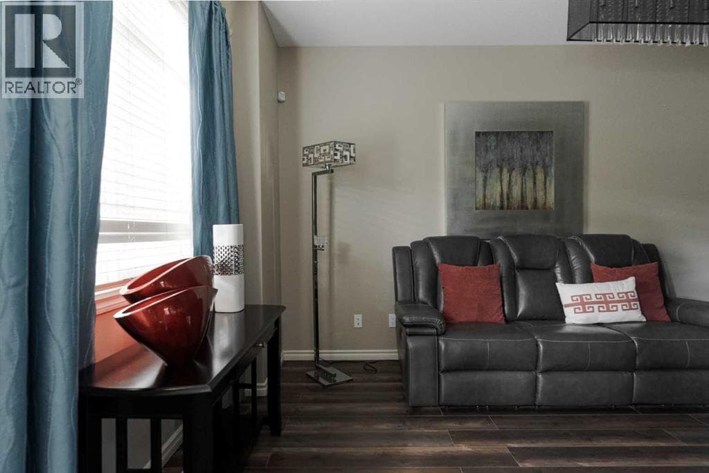 7, 136 Fontaine Crescent — photo 3