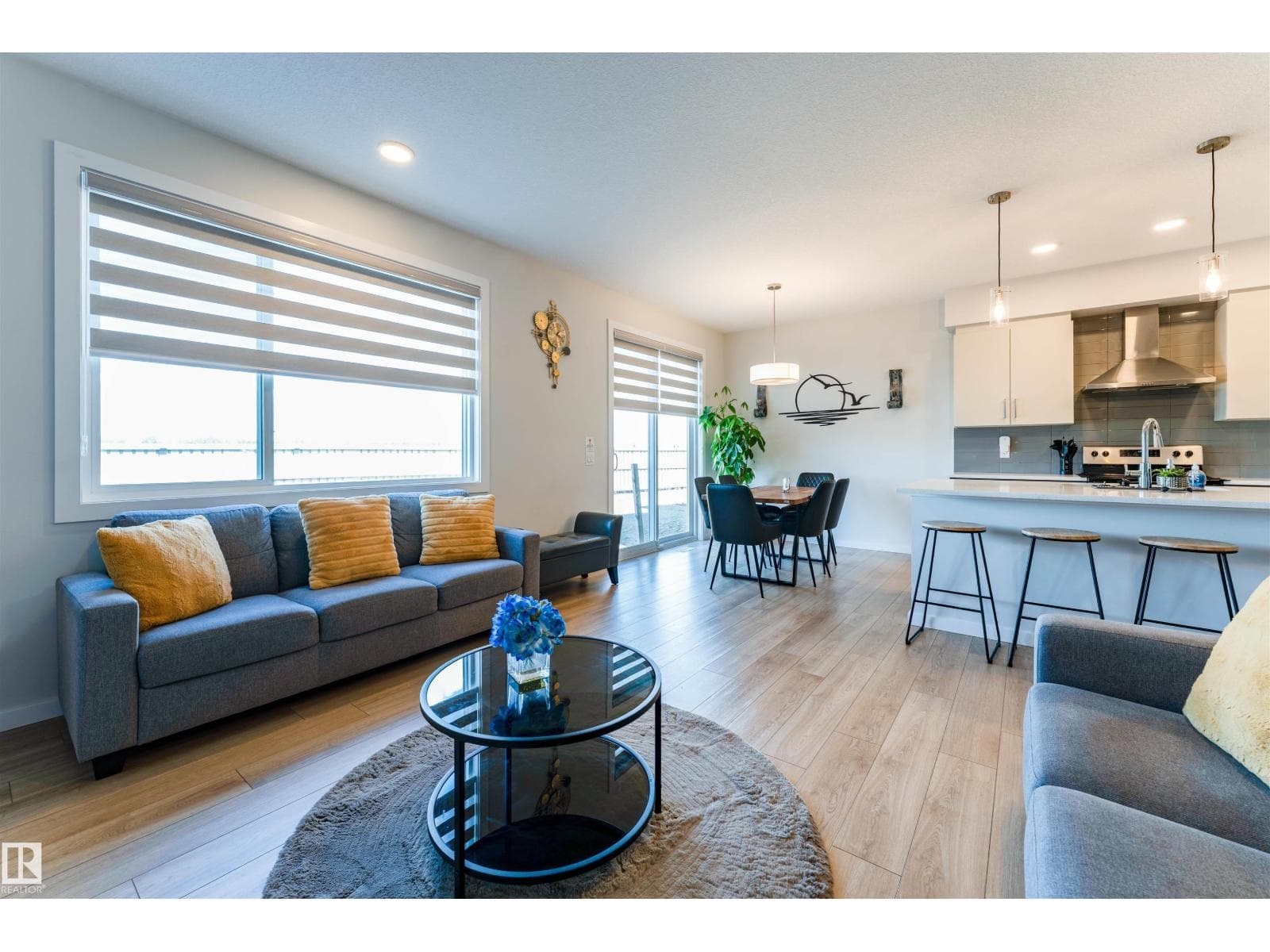 8426 228a ST NW NW — photo 3