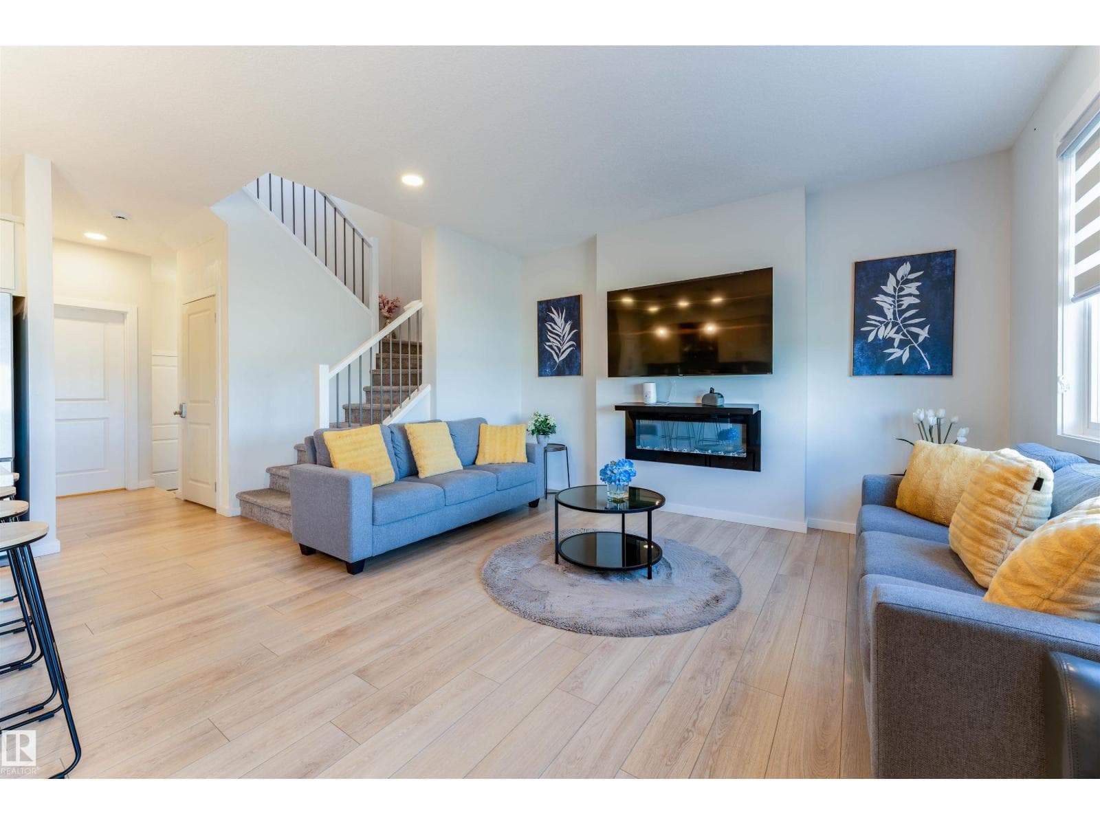 8426 228a ST NW NW — photo 4