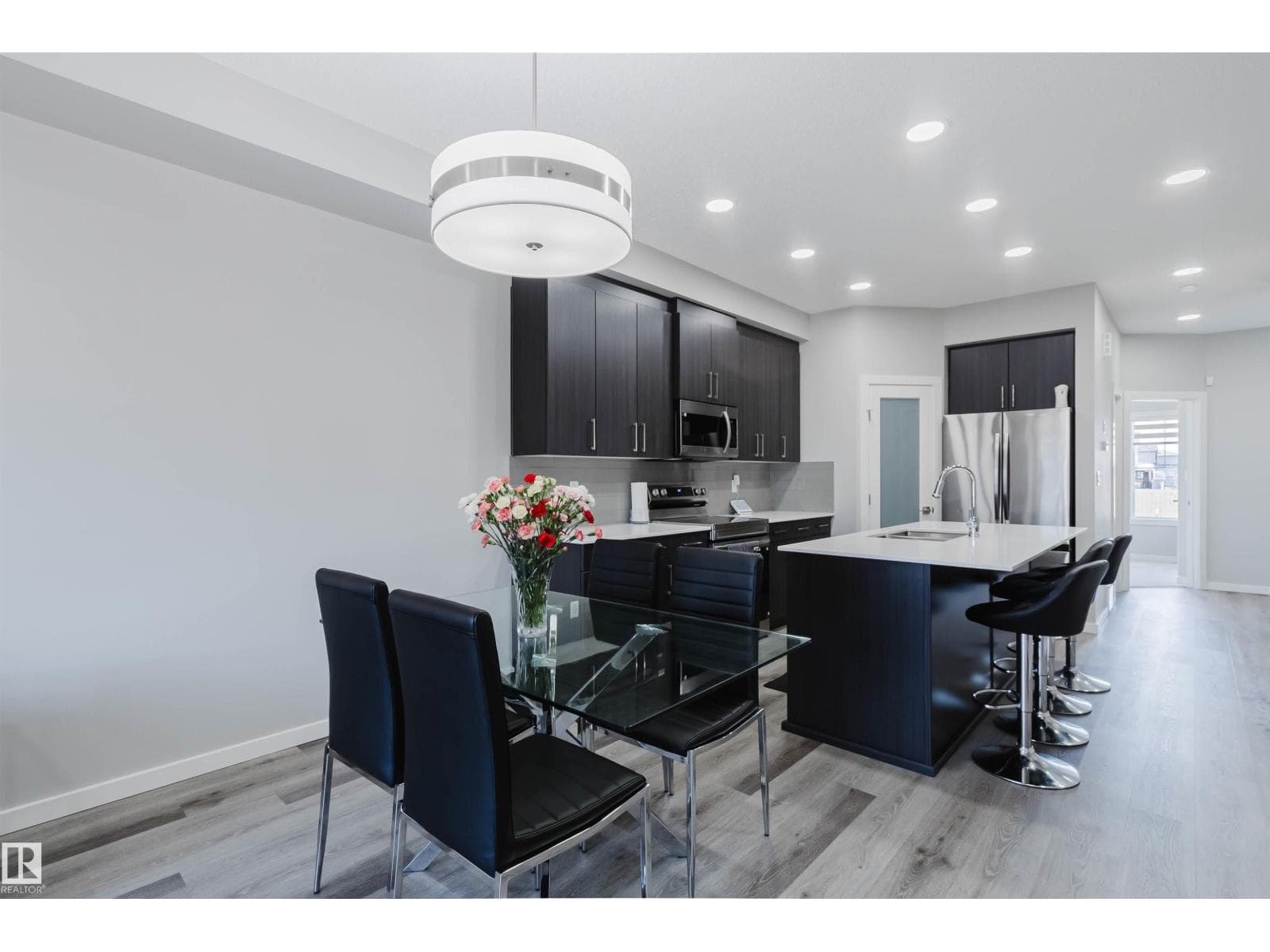 343 EDGEMONT DR NW — photo 2
