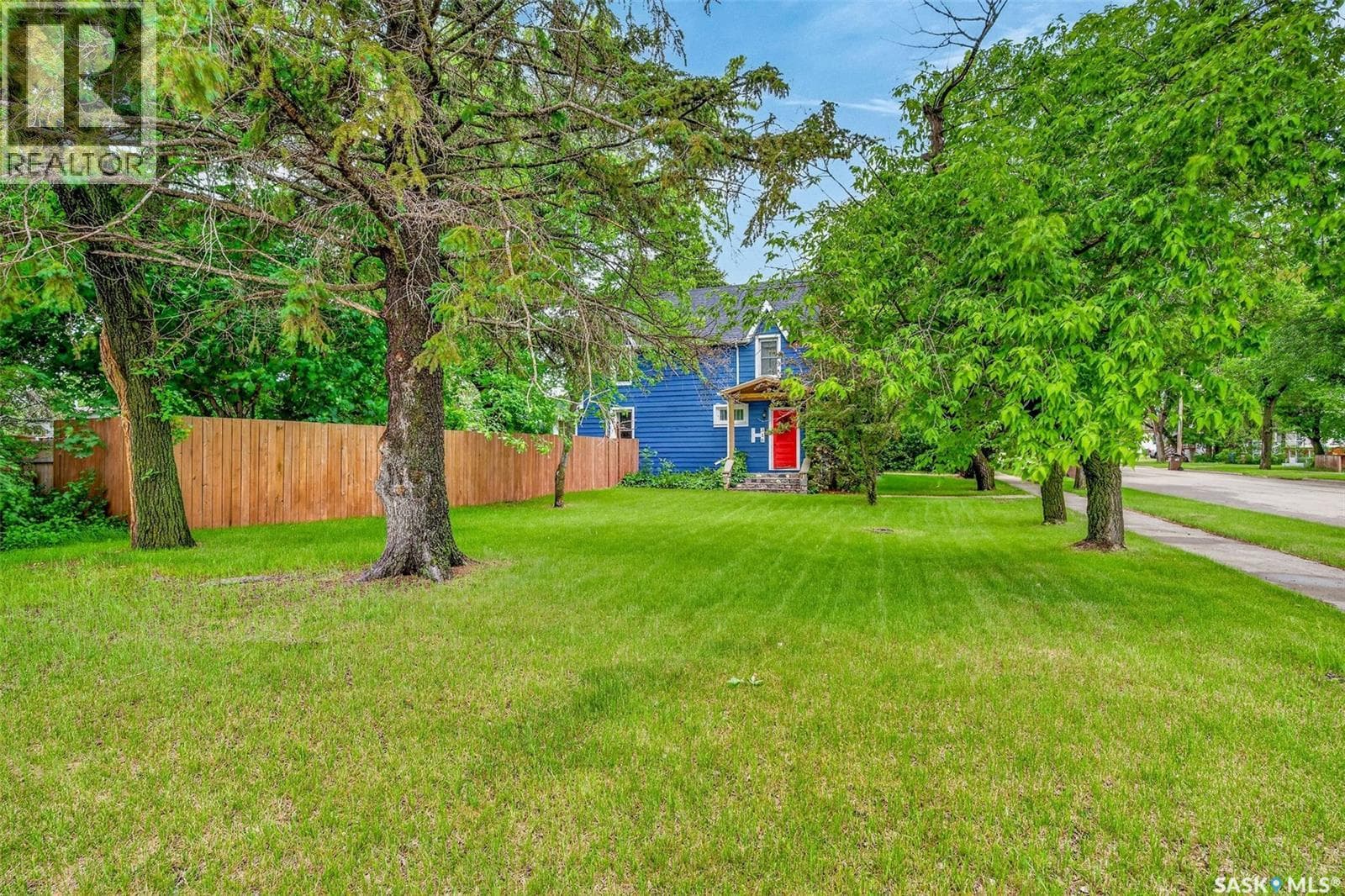316 Bartlett AVENUE — photo 3