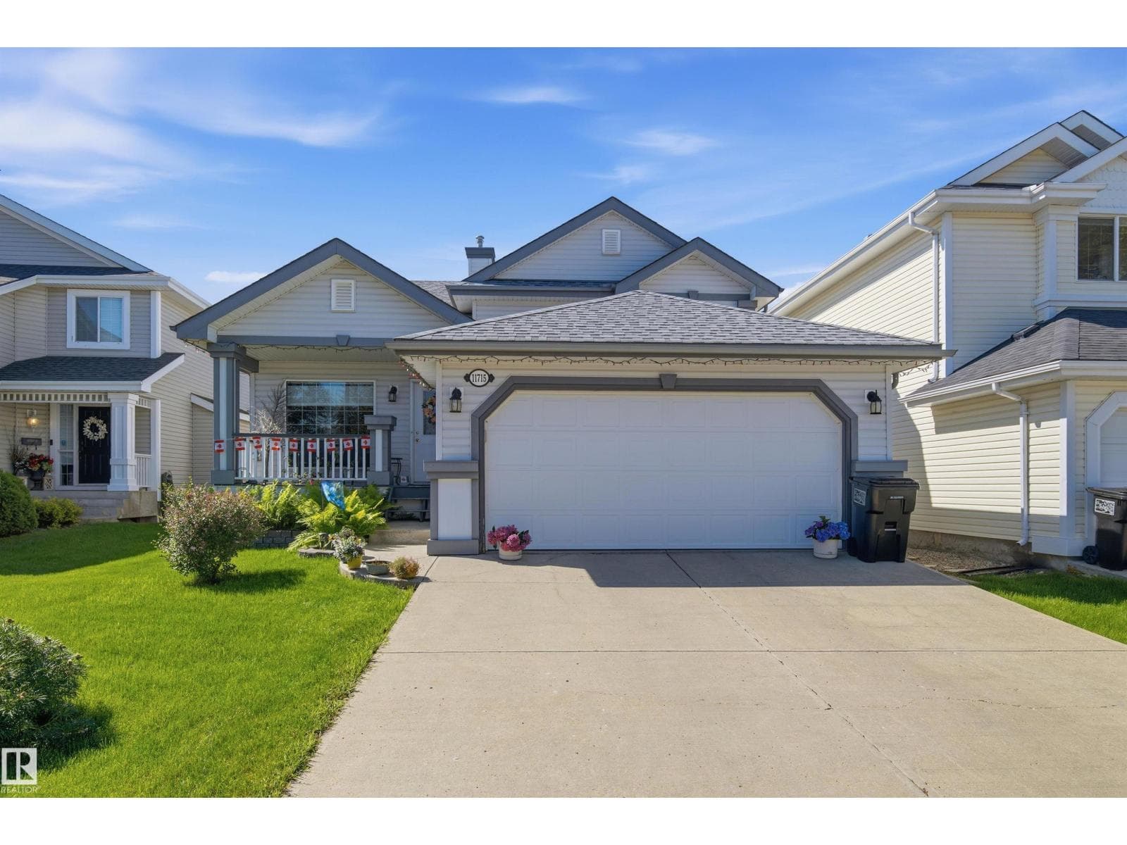 11715 11B AV NW — photo 4