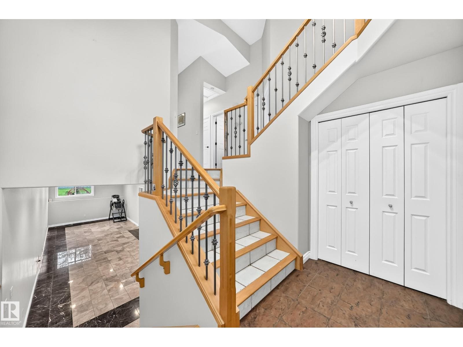 8517 156 AV NW — photo 3