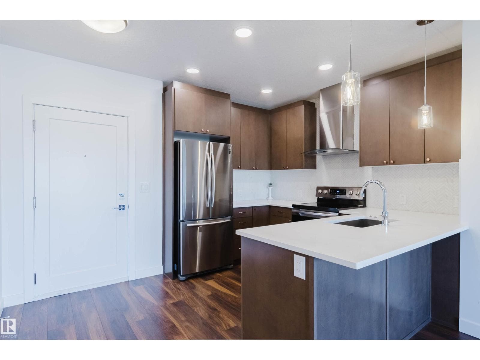 #205 1316 WINDERMERE WY SW — photo 3