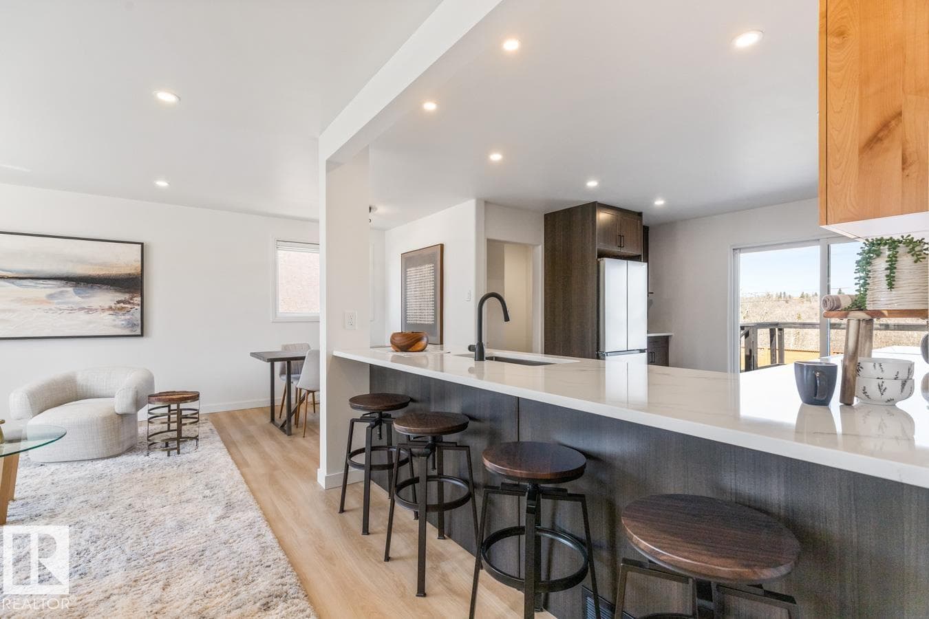 4508 109A AV NW — photo 3
