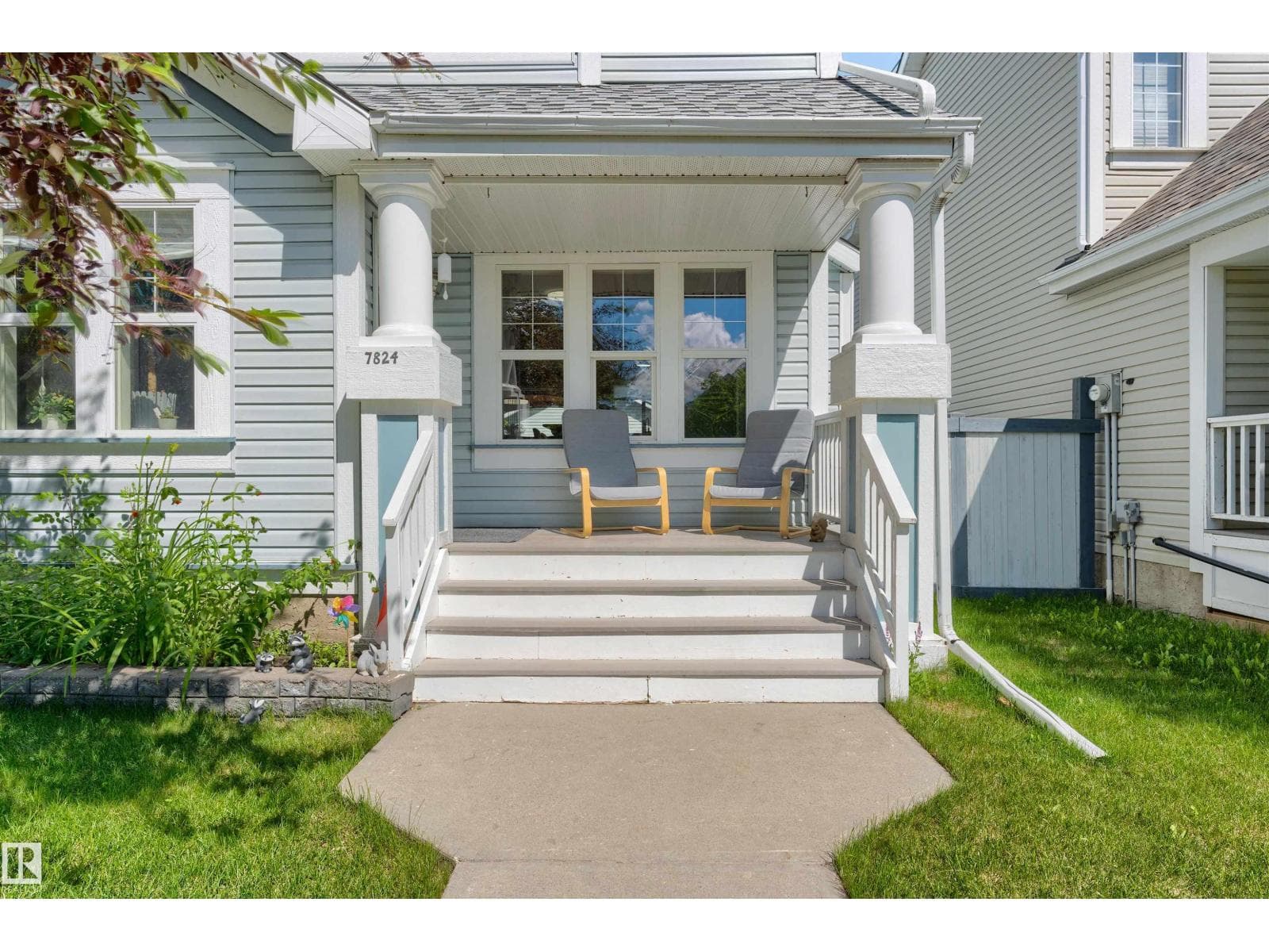 7824 14 AV SW — photo 2