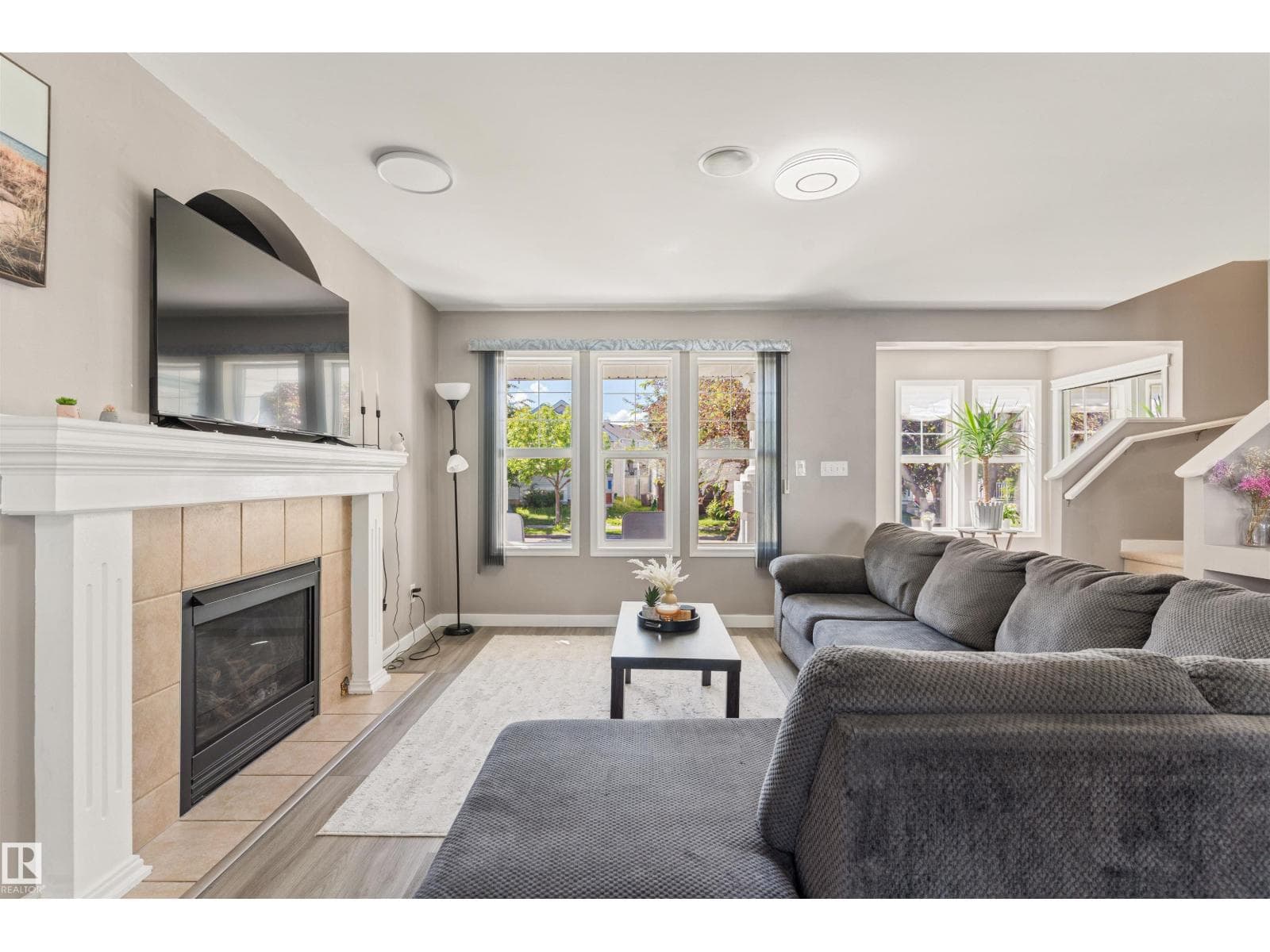 7824 14 AV SW — photo 5