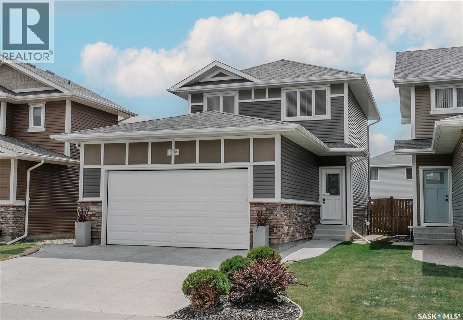 419 Veltkamp CRESCENT