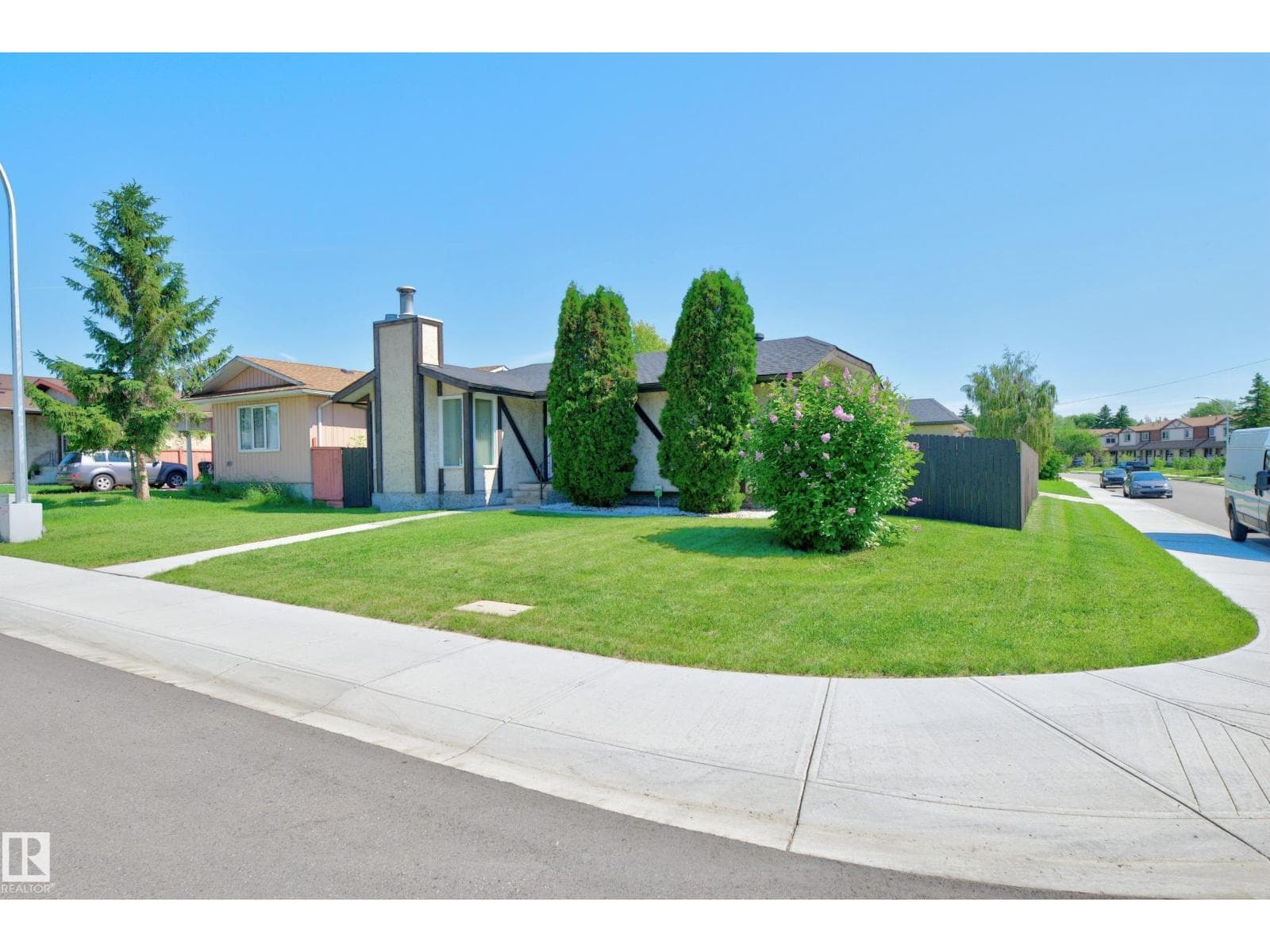 3104 138 AV NW — photo 3