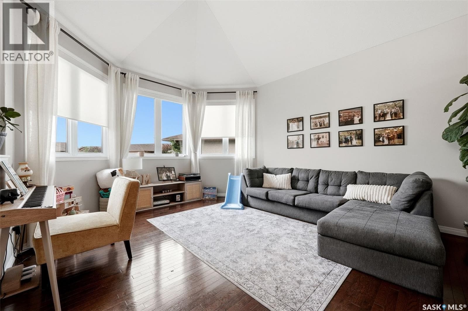 9 Brayden BAY — photo 4