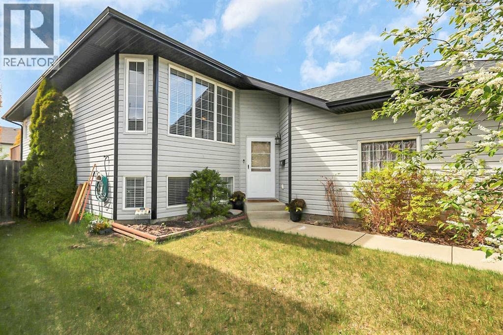 71 Lang Close — photo 2