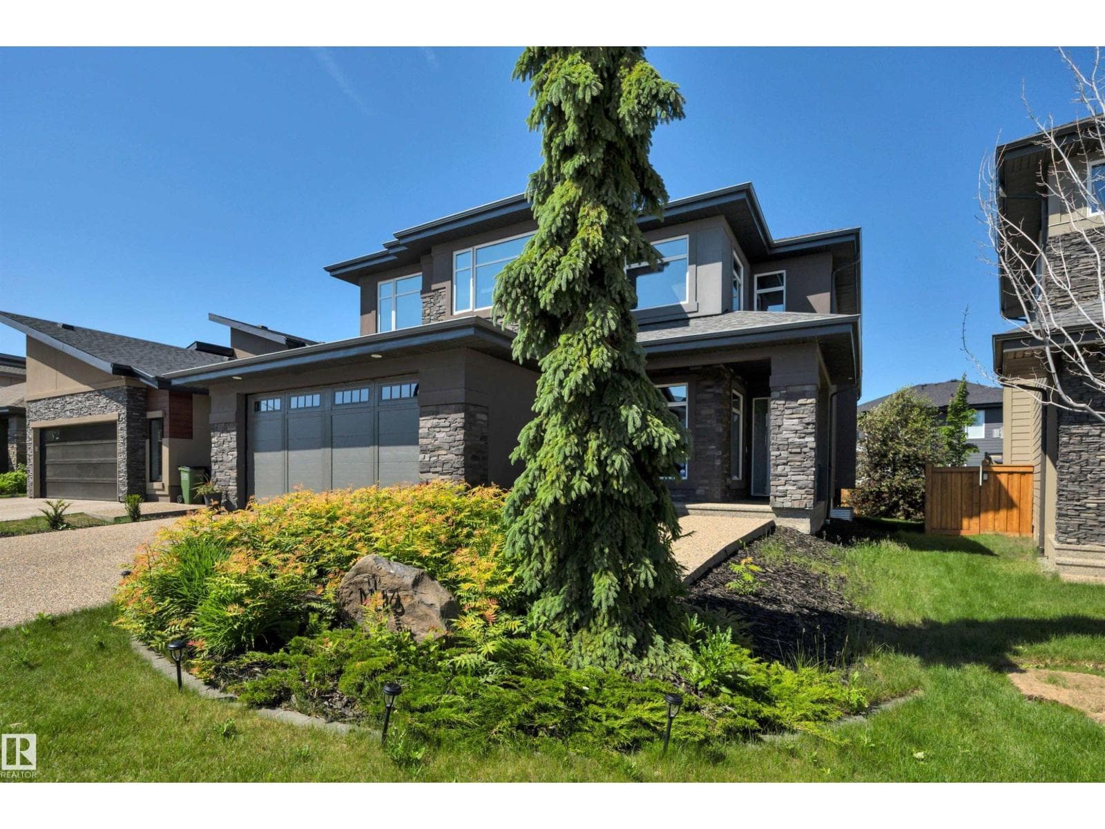 1116 HAINSTOCK GREEN SW — photo 3