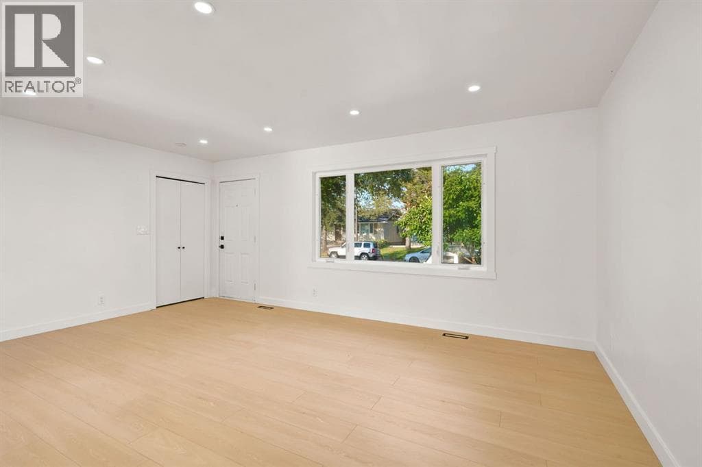 19 Mardale Crescent NE — photo 3