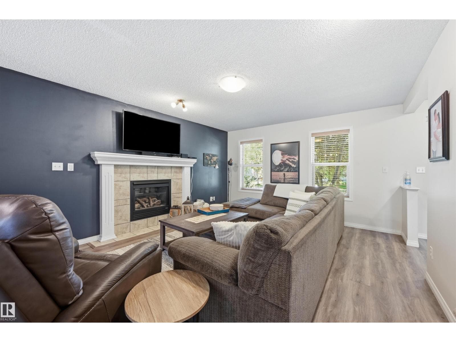 12028 18 AV SW — photo 3