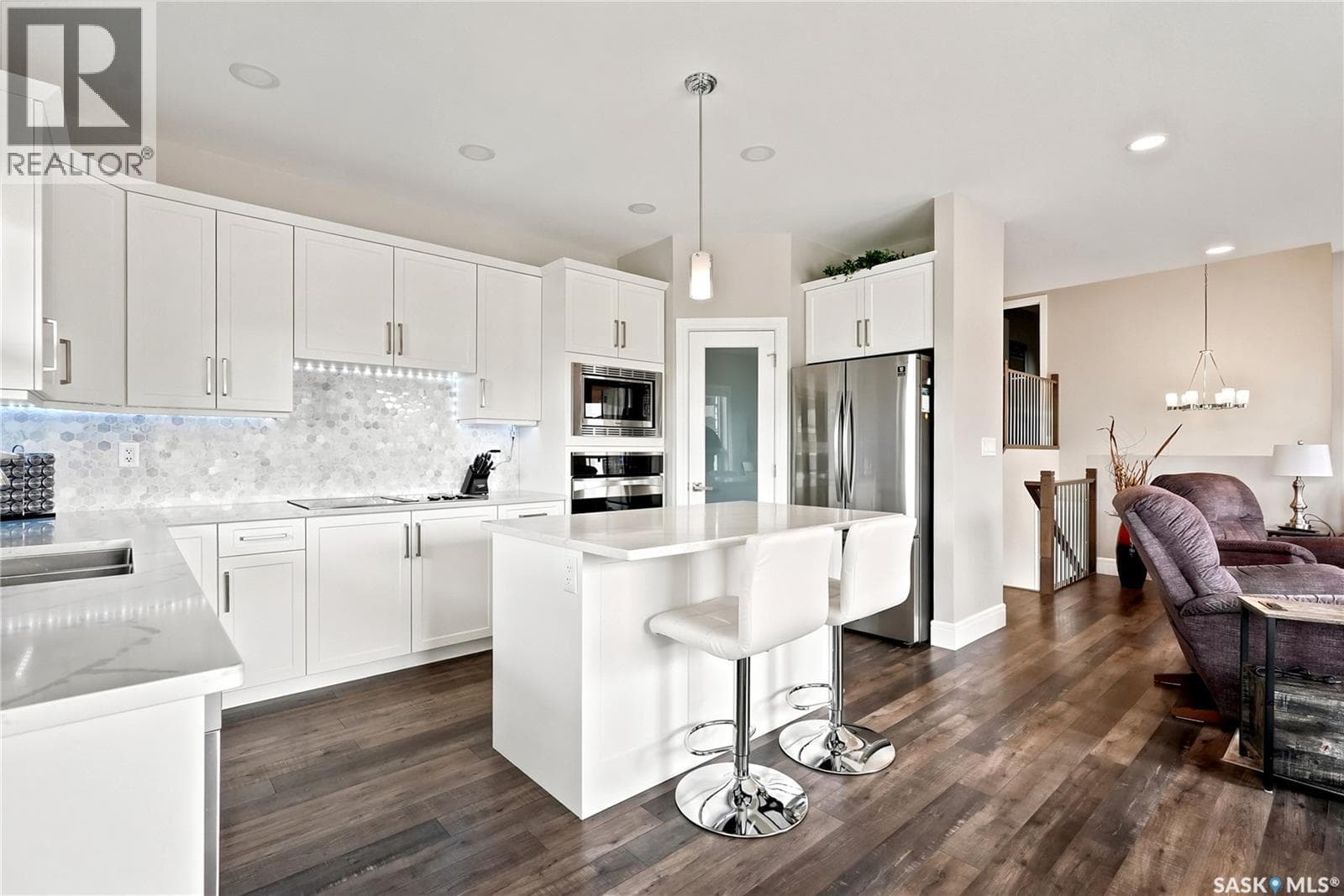 103 Barrett STREET — photo 3