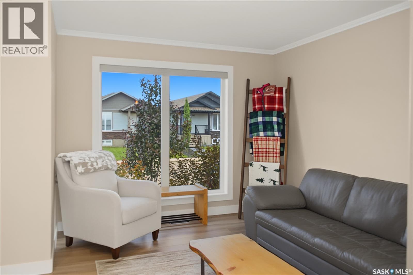 944 Glenview COVE — photo 4